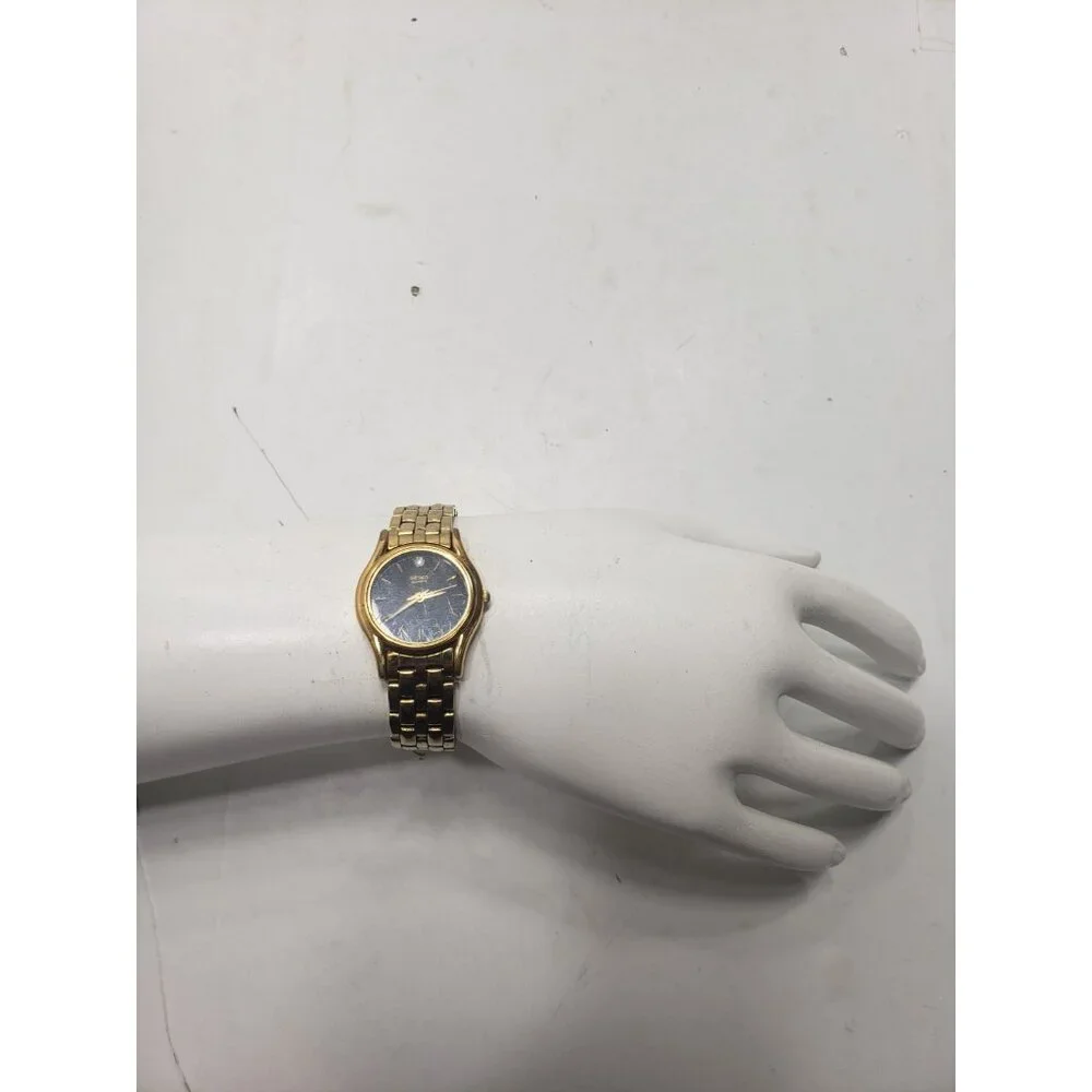 Vintage Seiko V401-1600 Women’s Quartz 24mm Black Dial Gold Tone Wristwatch